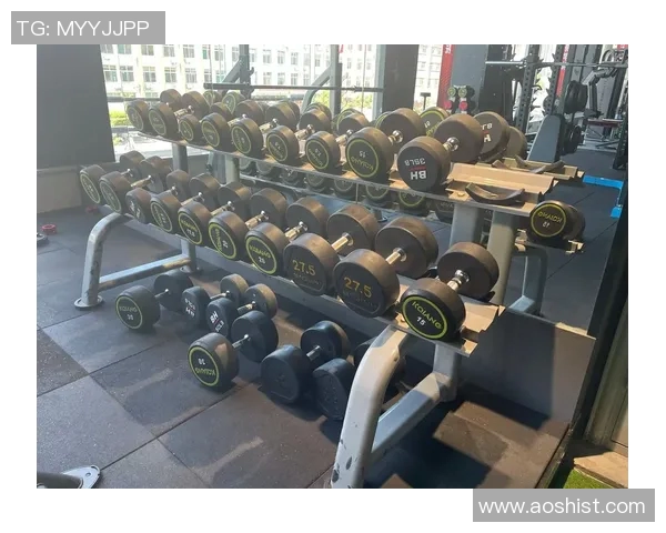 蝶泳的健康益处：提升心肺功能塑造完美身形增强肌肉力量的全方位锻炼