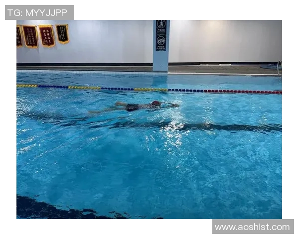 自由泳常见错误解析及纠正方法帮助提高游泳效率与技巧